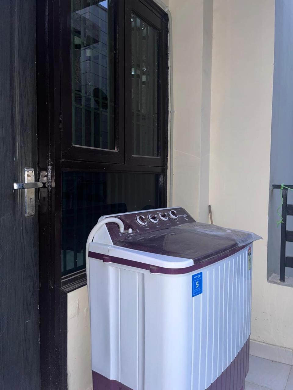 ורנאסי Kashi Anadam Bnb מראה חיצוני תמונה