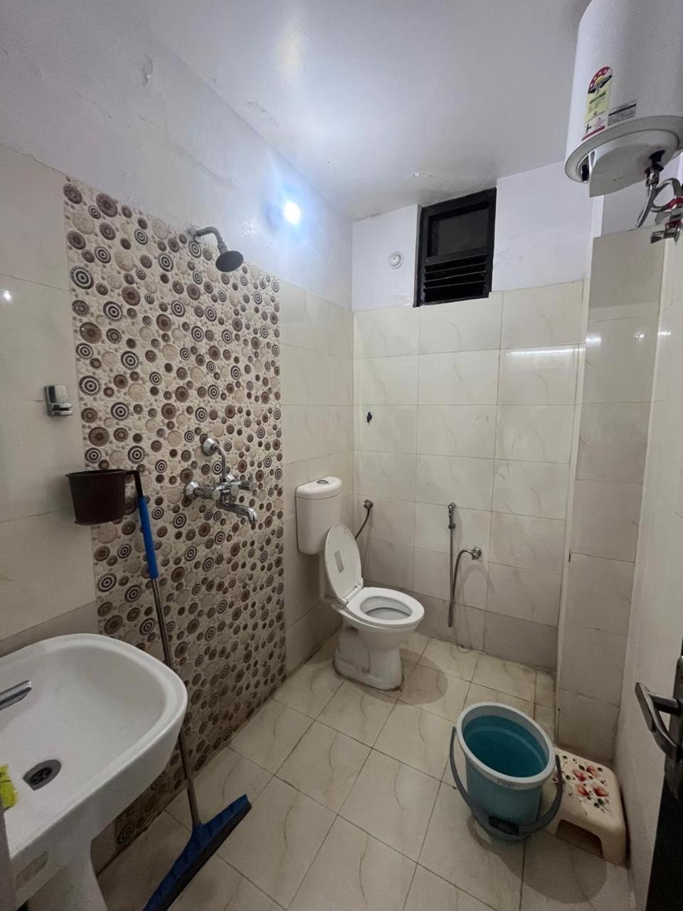ורנאסי Kashi Anadam Bnb מראה חיצוני תמונה